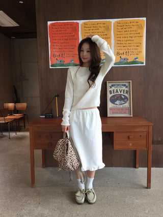 Girlfriend look polka dot frill skirt