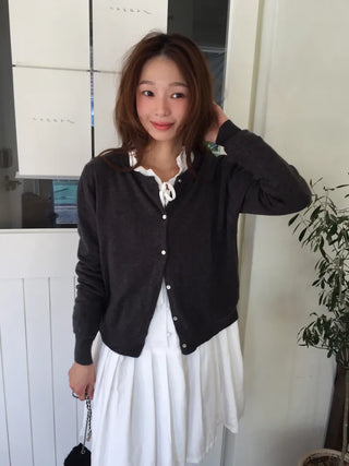 Delicate fit round knit cardigan