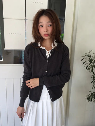 Delicate fit round knit cardigan