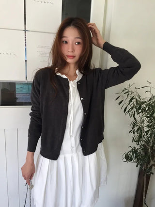 Delicate fit round knit cardigan
