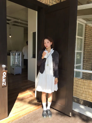 Delicate fit round knit cardigan