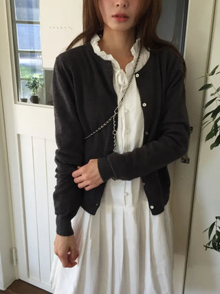 Delicate fit round knit cardigan