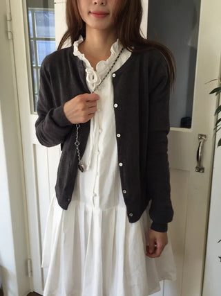 Delicate fit round knit cardigan
