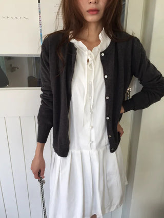 Delicate fit round knit cardigan