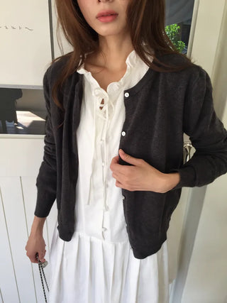 Delicate fit round knit cardigan