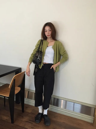 Delicate fit round knit cardigan