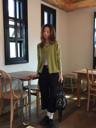 Delicate fit round knit cardigan