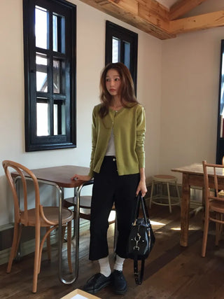 Delicate fit round knit cardigan