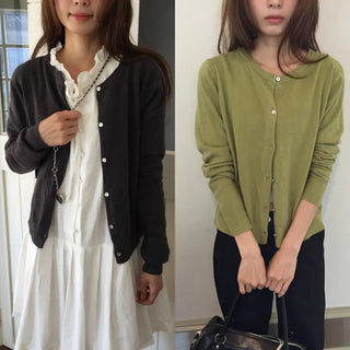 Delicate fit round knit cardigan