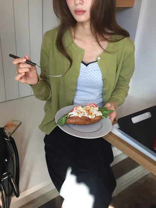 Delicate fit round knit cardigan