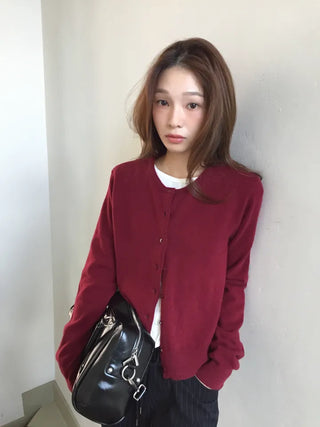 Delicate fit daily cardigan for the transitional season