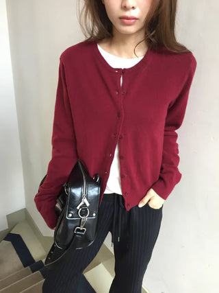 Delicate fit daily cardigan for the transitional season