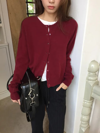Delicate fit daily cardigan for the transitional season