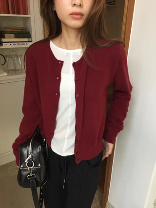 Delicate fit daily cardigan for the transitional season