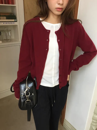 Delicate fit daily cardigan for the transitional season