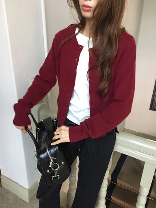 Delicate fit daily cardigan for the transitional season