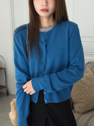 Delicate fit daily cardigan for the transitional season