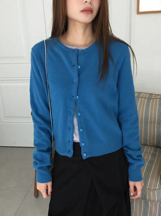 Delicate fit daily cardigan for the transitional season