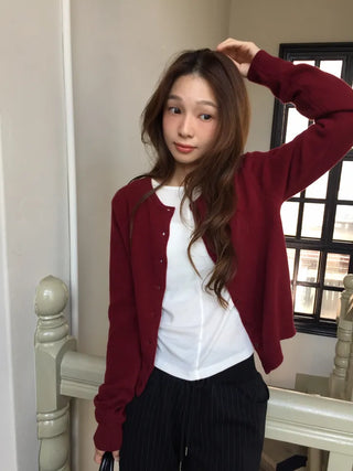 Delicate fit daily cardigan for the transitional season