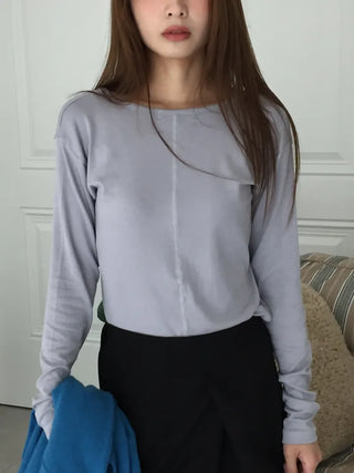 Collarbone line delicate fit reverse back open T-shirt