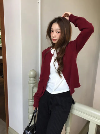Collarbone line delicate fit reverse back open T-shirt