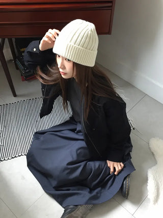 Mood-draping long skirt that completes the look effortlessly