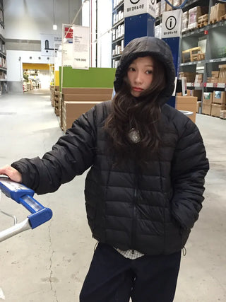 Lightweight, warm  Loose-fit lightweight padded jacket