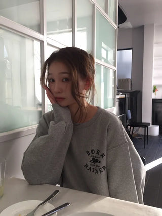 Delicate Fit Effortless Chic Sweatshirt - Aesthetic Mood Oversized Fit