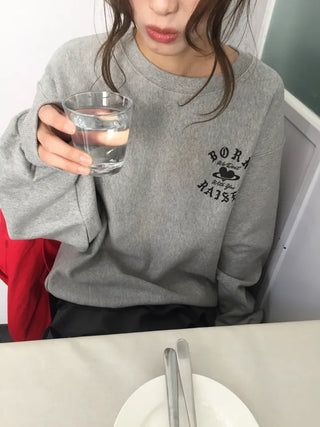 Delicate Fit Effortless Chic Sweatshirt - Aesthetic Mood Oversized Fit