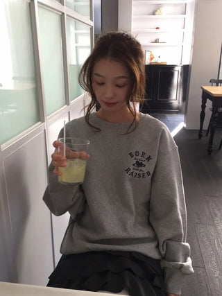 Delicate Fit Effortless Chic Sweatshirt - Aesthetic Mood Oversized Fit