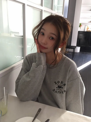 Delicate Fit Effortless Chic Sweatshirt - Aesthetic Mood Oversized Fit
