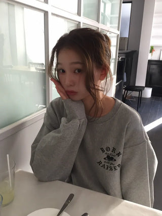 Delicate Fit Effortless Chic Sweatshirt - Aesthetic Mood Oversized Fit