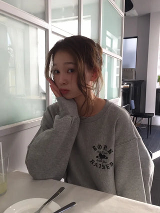 Delicate Fit Effortless Chic Sweatshirt - Aesthetic Mood Oversized Fit