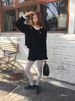 Velvet-mood frill blouse  Winter goddess look
