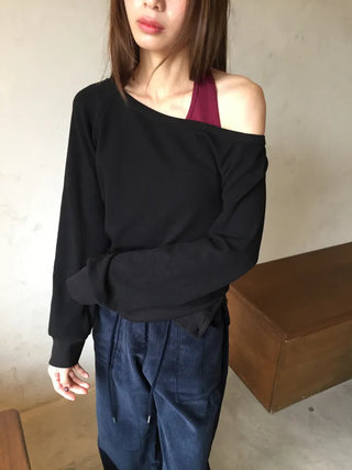 Effortless chic vibe  Off-shoulder layered top