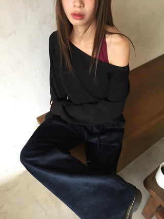 Effortless chic vibe  Off-shoulder layered top