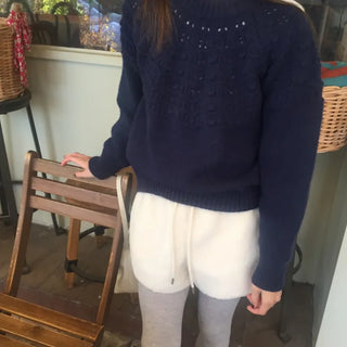 Daily Delicate Fit Knit Ivory & Navy – Winter Vibes Punching Details