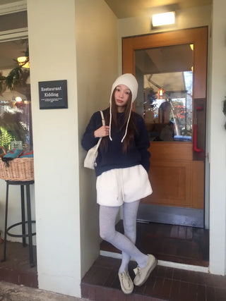 Daily Delicate Fit Knit Ivory & Navy – Winter Vibes Punching Details