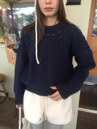 Daily Delicate Fit Knit Ivory & Navy – Winter Vibes Punching Details