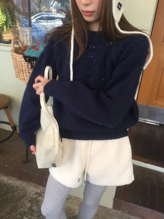 Daily Delicate Fit Knit Ivory & Navy – Winter Vibes Punching Details