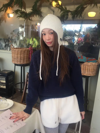 Cozy, fluffy sherpa shorts Winter daily effortless chic look