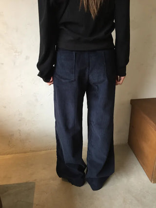 Hip corduroy wide-leg pants Street style effortless chic daily look