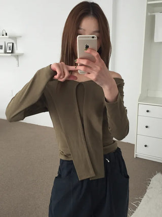 Sensual fit off-shoulder long sleeve