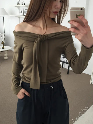 Sensual fit off-shoulder long sleeve