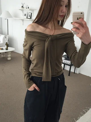 Sensual fit off-shoulder long sleeve