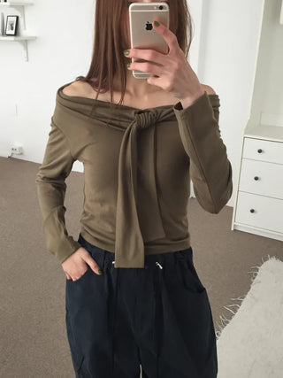 Sensual fit off-shoulder long sleeve