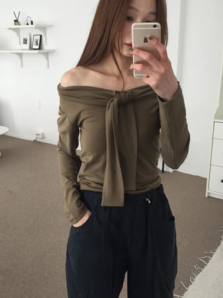 Sensual fit off-shoulder long sleeve