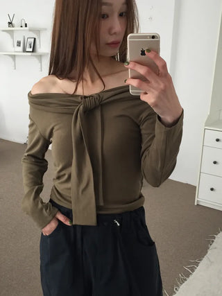 Sensual fit off-shoulder long sleeve