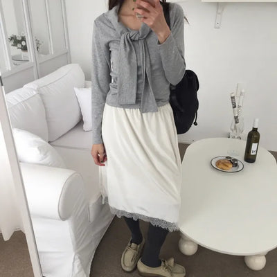 Delicate fit lace hem polyester skirt