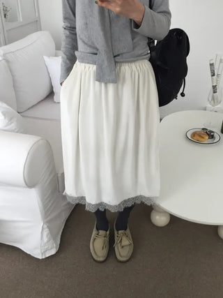 Delicate fit lace hem polyester skirt